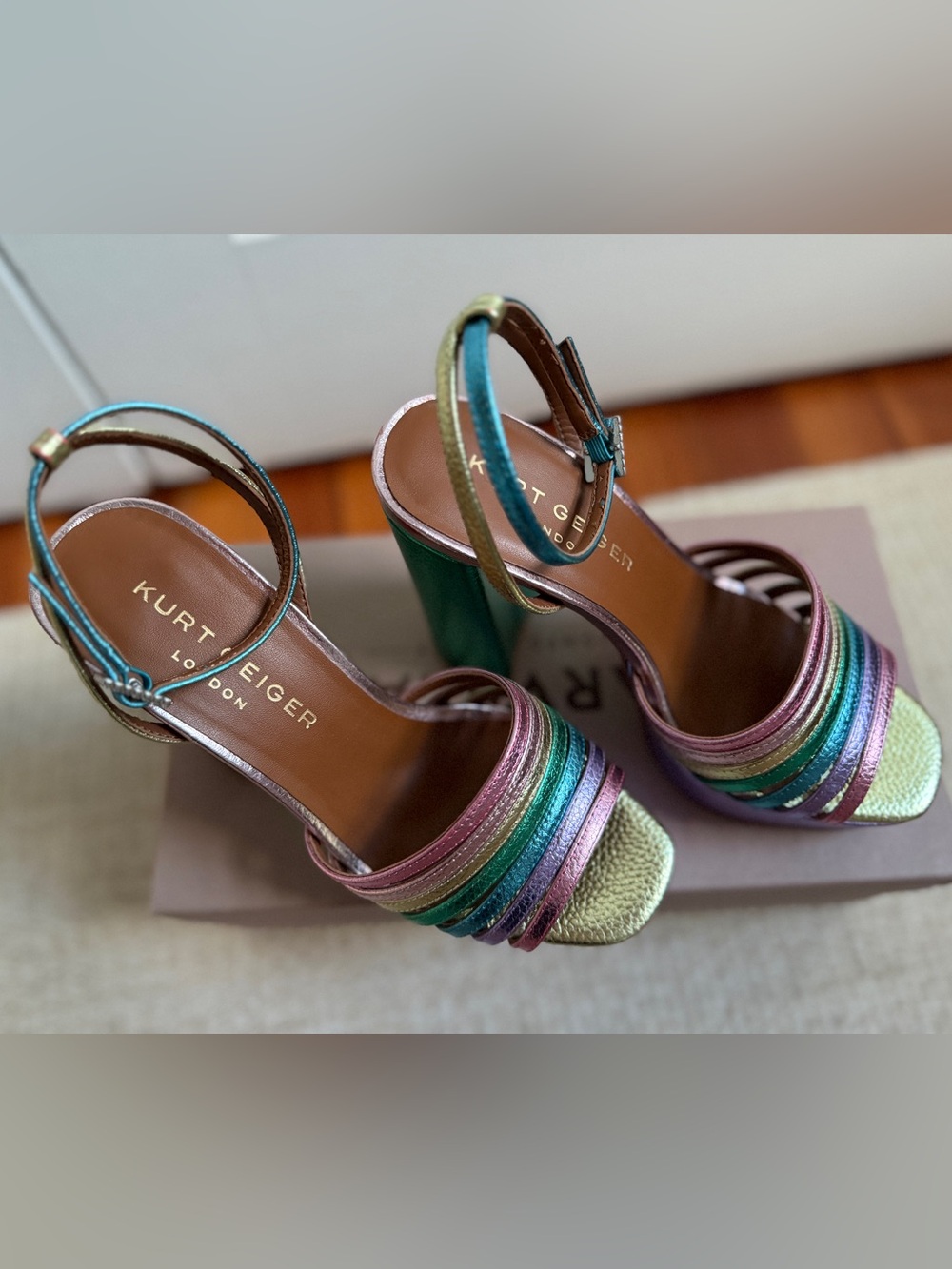 Kurt Geiger “Pierra” metallic pastel platform sandals - Picture 2 of 13